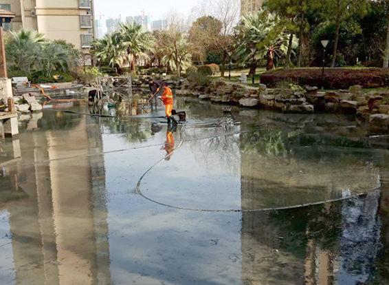 密云景观池淤泥清理